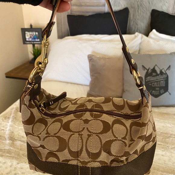 Coach handbag - Picture 1 of 3